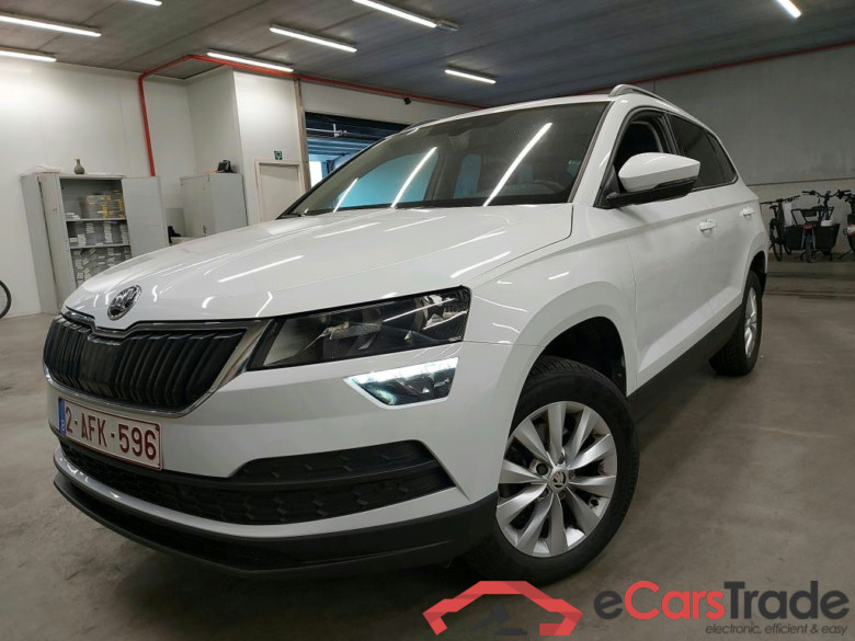 SKODA - SKO KAROQ CRTDI 115PK Ambition Pack Safety & GPS & Heated Seats & PDC Front & Rear & Camera #1