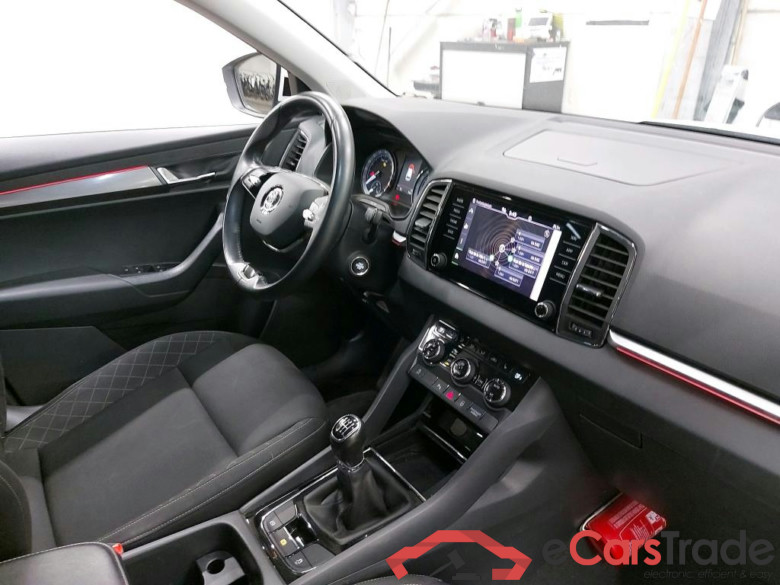SKODA - SKO KAROQ CRTDI 115PK Ambition Pack Safety & GPS & Heated Seats & PDC Front & Rear & Camera #3