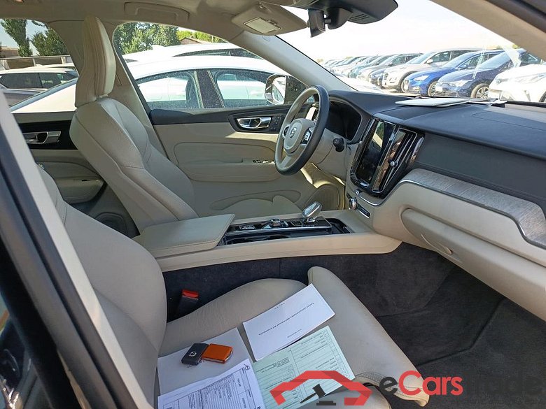 VOLVO XC60 / 2017 / 5P / todoterreno 2.0 T6 AWD Recharge Inscription Auto #6