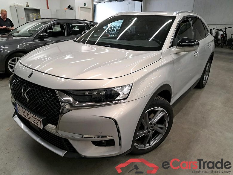 DS - DS  DS 7 CROSSBACK BlueHDi 130PK Automatic Grand Chic With Massage Seat & Heated & DS Night Vision & Foldable Trailer Hook & Pano Roof