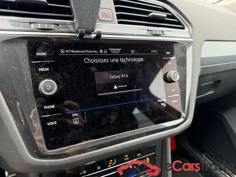VOLKSWAGEN Tiguan Active 1.5 TSI ACT OPF 110 kW (150 ch) 7 vitesses DSG #3