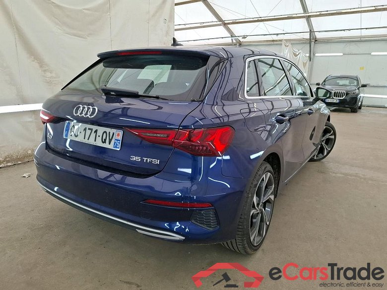 AUDI A3 Sportback / 2020 / 5P / Berline 35 TFSI 150 MHEV S Tronic Design Luxe #3