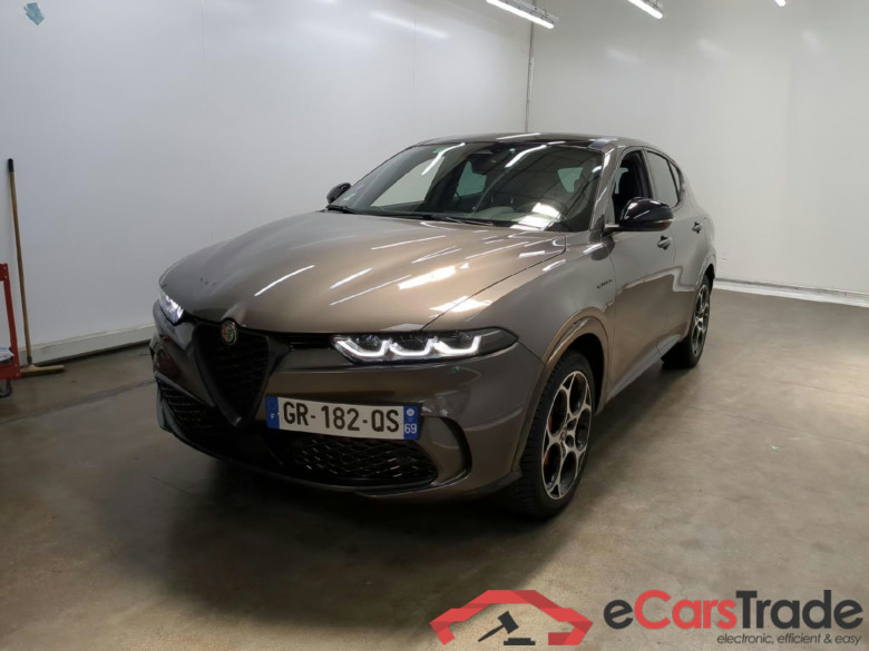 ALFA ROMEO Tonale / 2022 / 5P / SUV 1.3T PHEV 280 AT6 Q4 Veloce #1