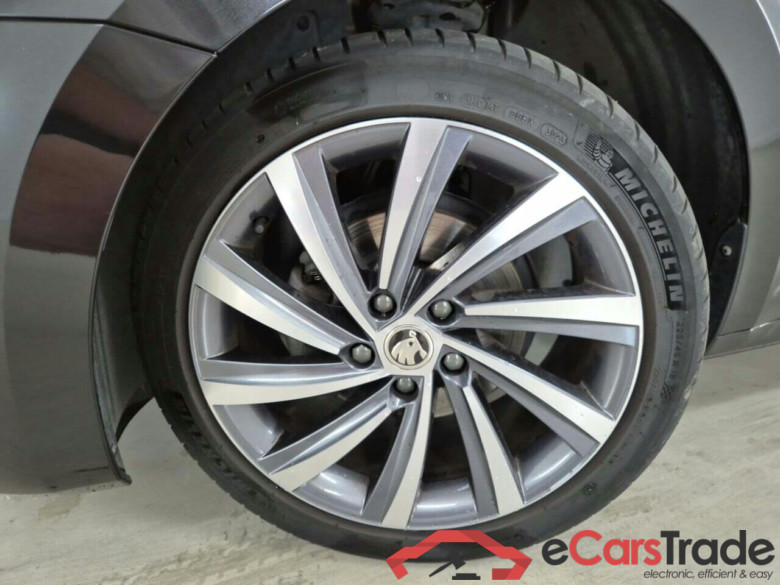 SKODA OCTAVIA COMBI 2.0 CRTDI CLEVER DSG #5