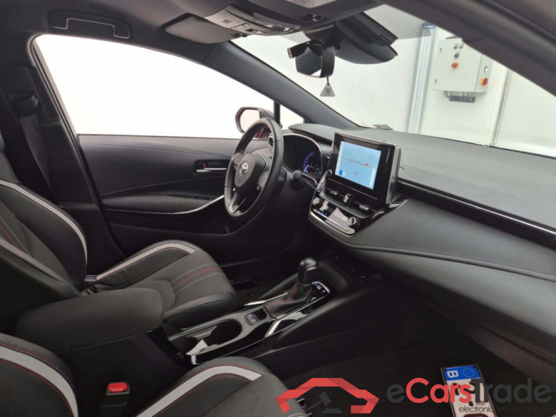 TOYOTA COROLLA 1.8 HYBRID SPORT #3