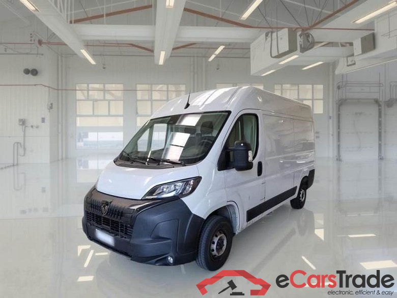 PEUGEOT BOXER / 2023 / 4P / FURGONE 2.2 BLUEHDI 120 SeS 330 L2H2