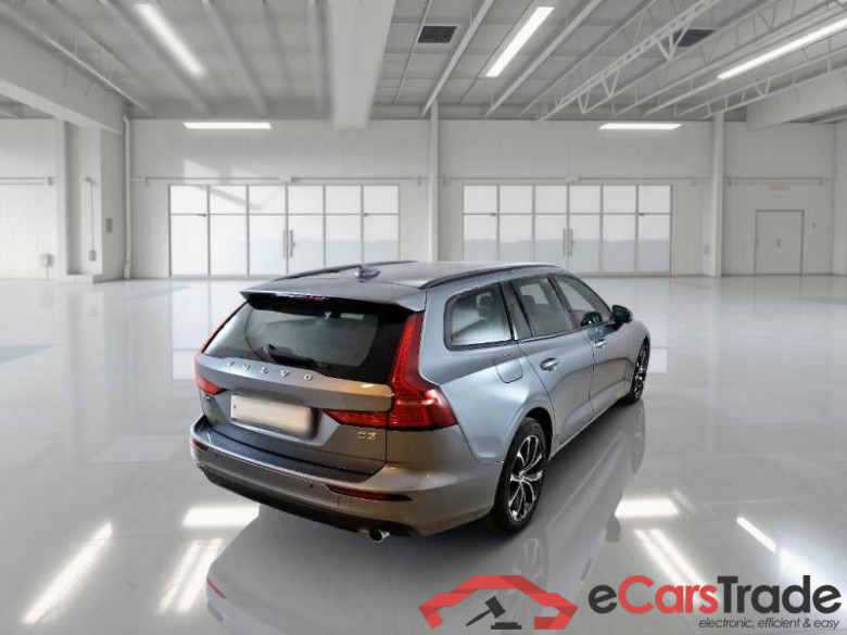VOLVO V60 / 2018 / 5P / STATION WAGON D3 GEARTRONIC BUSINESS #2