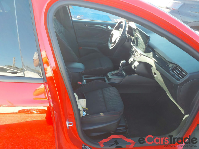 FORD Focus SPORTBREAK 1.0 Ecoboost MHEV 114KW (155CV) Automát ST Line(Winterpack) #3