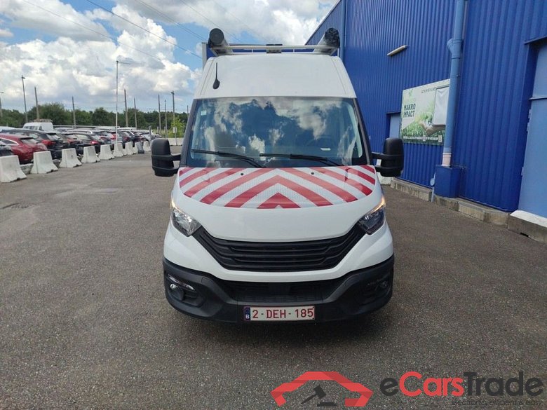 Iveco Daily 40C18HA8Z V 4100 H2 3500 Aut. 4d
