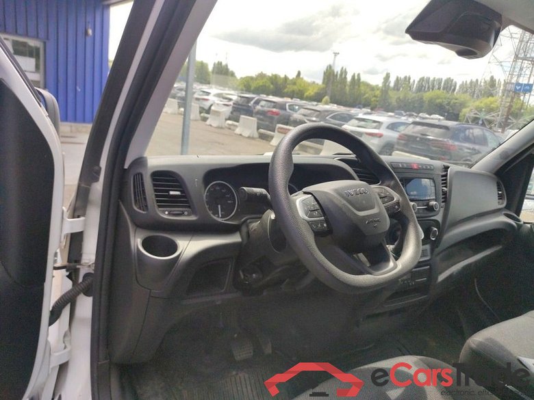 Iveco Daily 40C18HA8Z V 4100 H2 3500 Aut. 4d #6