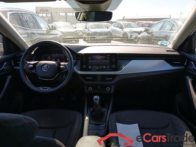 SKODA Scala / 2019 / 5P / berlina con portón 1.0 TSI 81KW (110 CV) Ambition #3