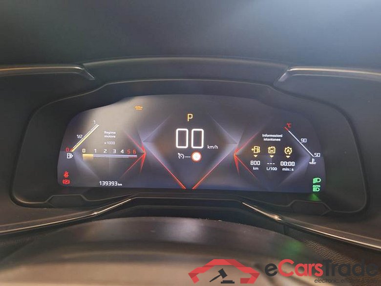 DS DS 7 CROSSBACK / 2017 / 5P / SUV BLUEHDI 130 AUTOMATICA PERFORMANCELINE+ #4