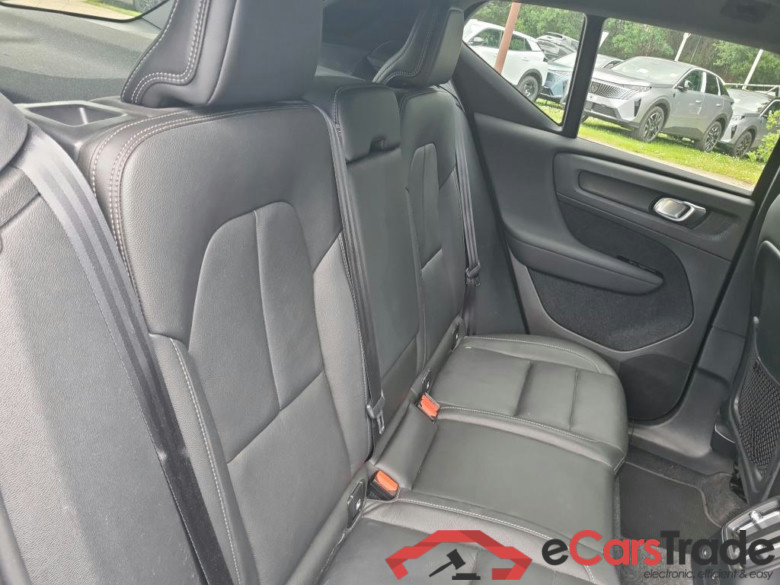 VOLVO XC40 1.5 T4 RECHARGE GEARTRONIC R-DESIGN #6