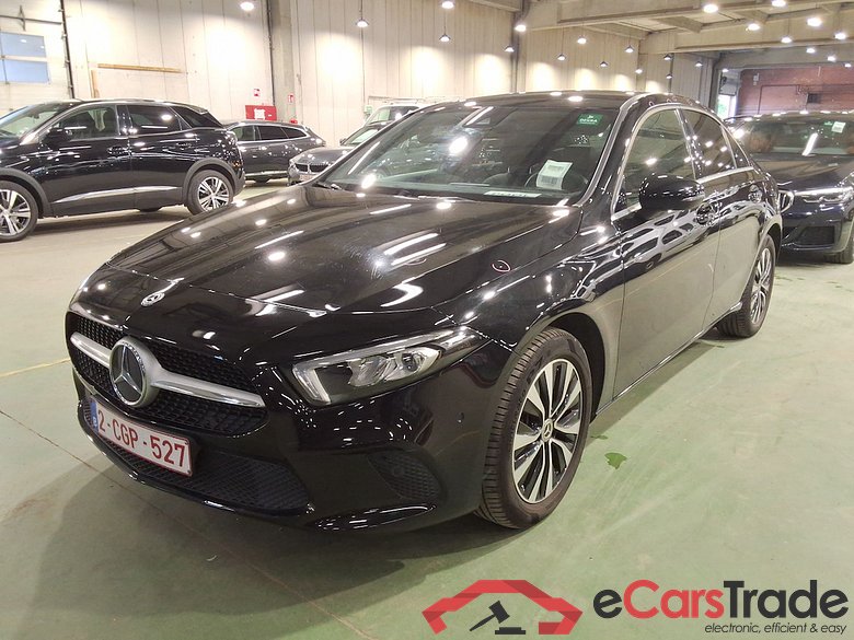 MERCEDES-BENZ A-CLASS LIMOUSINE 1.3 A 250 E BUSINESS SOLUTION DCT