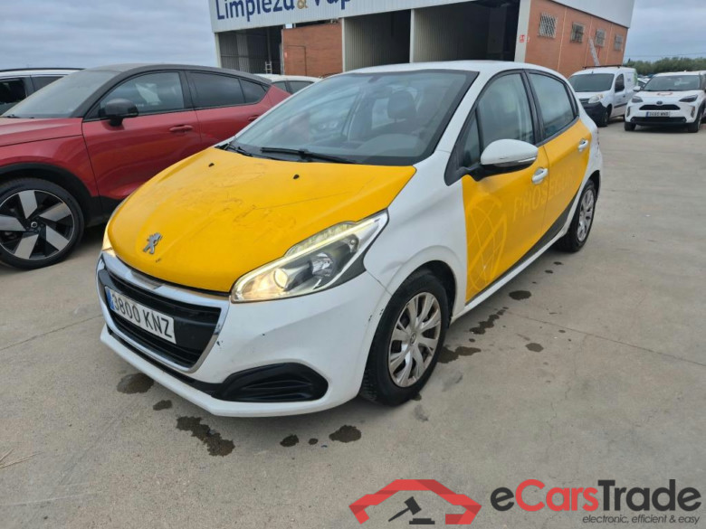 PEUGEOT 208 / 2015 / 5P / berlina con portón 5P ACTIVE BlueHDi 73kW (100CV) #1
