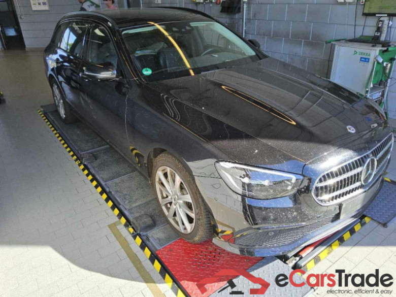 Mercedes-Benz E T-Modell (BM 213)(06.2016->) DE - Kb5 E 300 de EU6d, Avantgarde, (Facelift) 2020 - 2023 #2