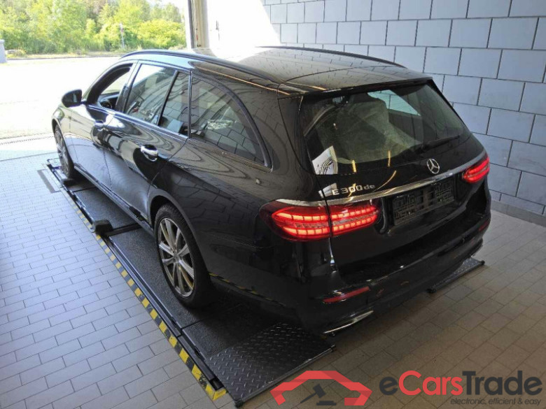 Mercedes-Benz E T-Modell (BM 213)(06.2016->) DE - Kb5 E 300 de EU6d, Avantgarde, (Facelift) 2020 - 2023 #4