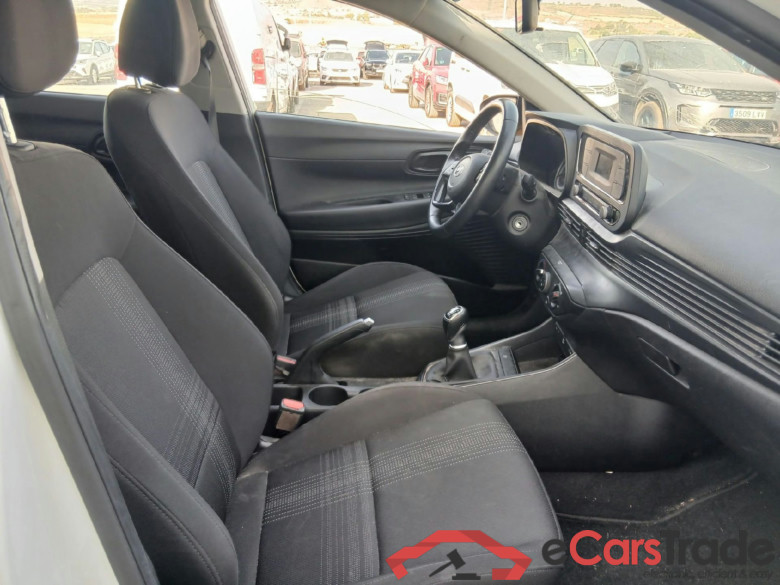 HYUNDAI i20 / 2020 / 5P / berlina con portón 1.0 TGDI 74kW (100CV) 48V Essence #6