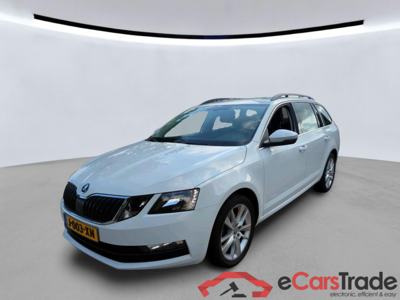 SKODA Octavia Combi 110 kW #1