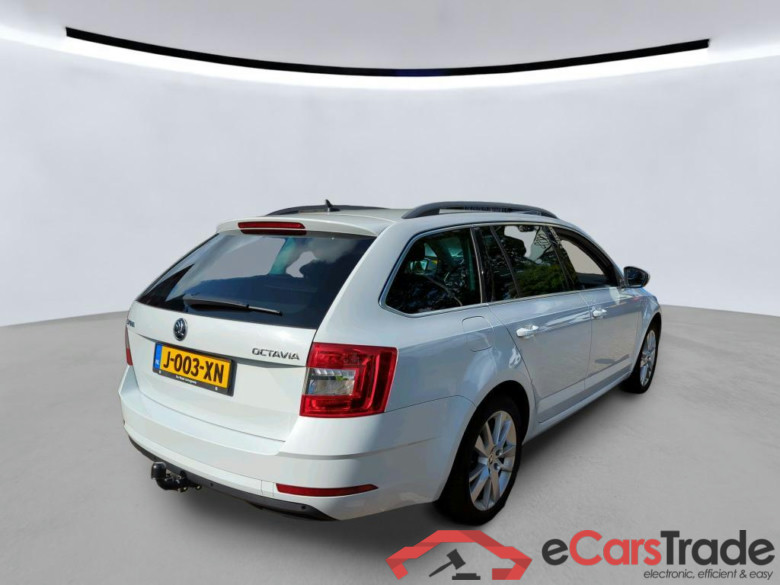 SKODA Octavia Combi 110 kW #5