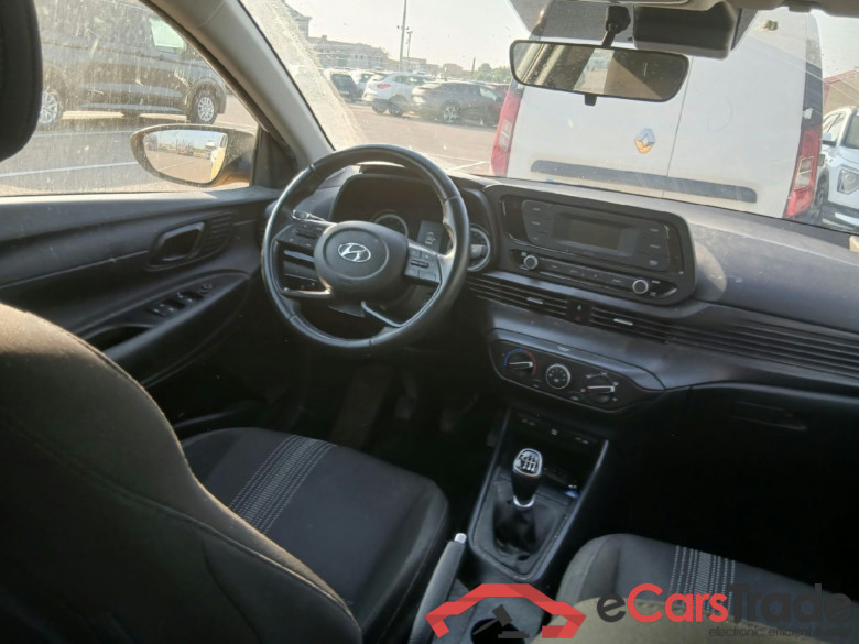HYUNDAI i20 / 2020 / 5P / berlina con portón 1.0 TGDI 74kW (100CV) 48V Essence #3