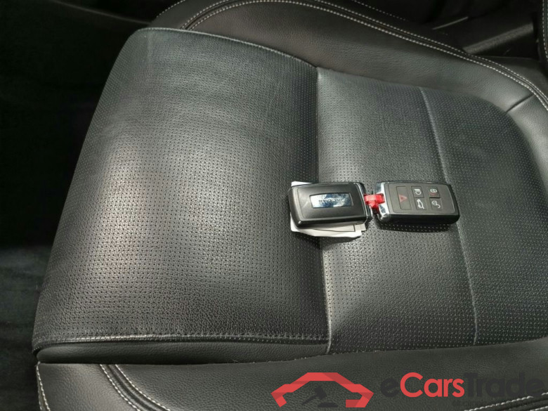 JAGUAR E-PACE DIESEL - 2021 2.0 D MHEV AWD D165 R-Dynamic S 5d #4