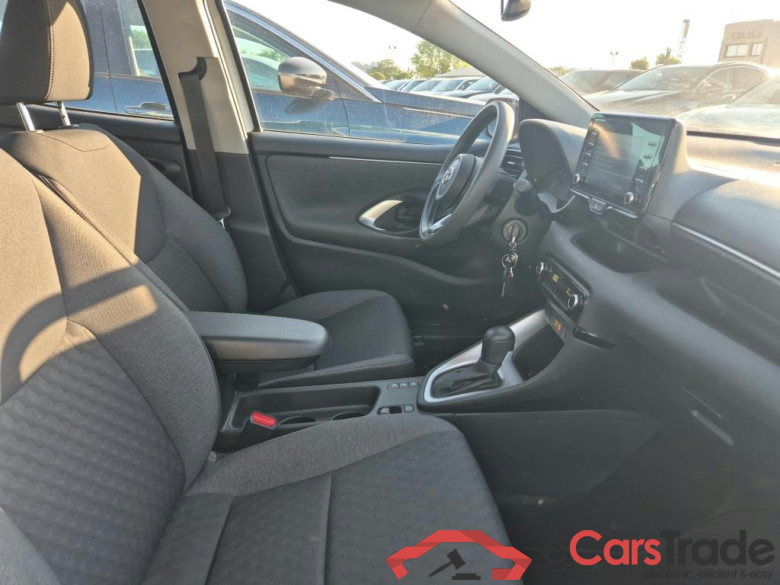 TOYOTA  YARIS 1.5 120H Business Plus #6