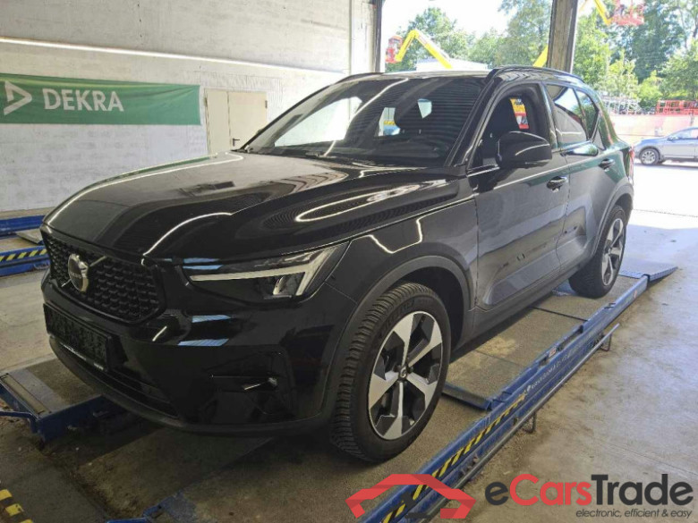 Volvo XC40 (2017->) DE - SUV5 B4 2WD EU6d, Plus Dark, (Facelift) 2022 - 2024