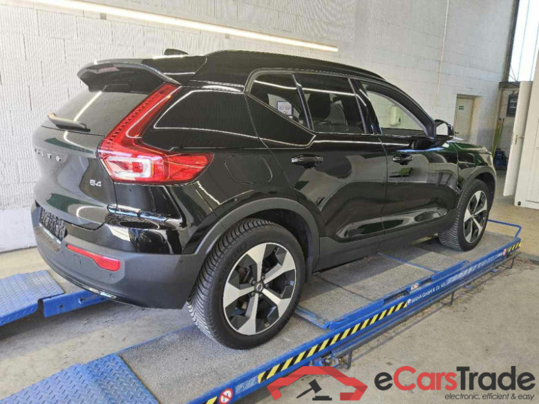 Volvo XC40 (2017->) DE - SUV5 B4 2WD EU6d, Plus Dark, (Facelift) 2022 - 2024 #3