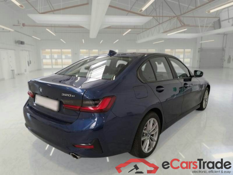 BMW SERIE 3 / 2018 / 4P / BERLINA 320E BUSINESS ADVANTAGE AUT. #2