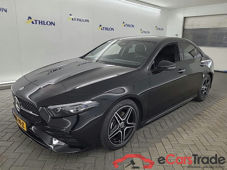 MERCEDES-BENZ A-Klasse Limousine A 180 Star Edition Limited 4D 100kW #1