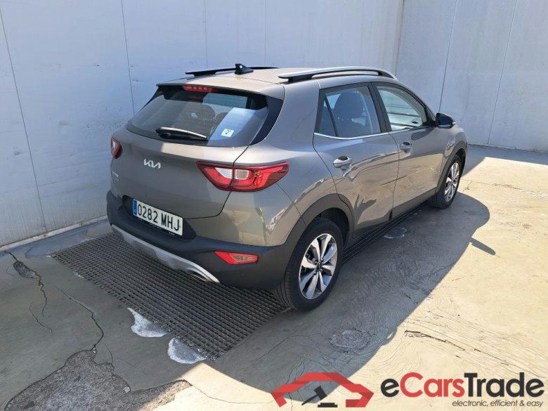 KIA Stonic / 2017 / 5P / todoterreno 1.0 T-GDi 88kW (120CV) MHEV iMT Drive #2