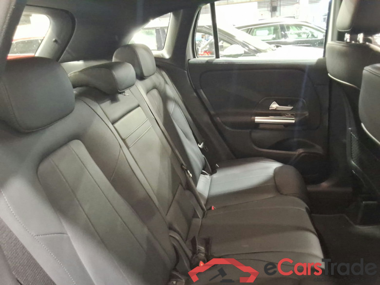 MERCEDES-BENZ GLA 1.3 GLA 250 E DCT BUSINESS SOLUTION #5