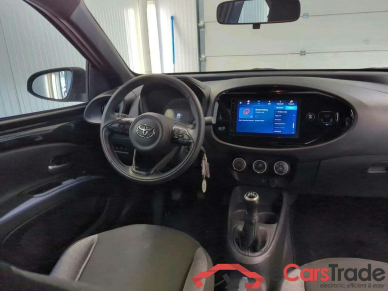 TOYOTA Aygo X 1.0 VVT-i MT Play #3