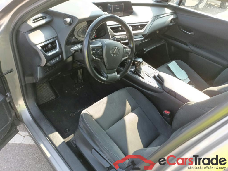 LEXUS UX / 2018 / 5P / todoterreno 2.0 250h Business (AC2) #3
