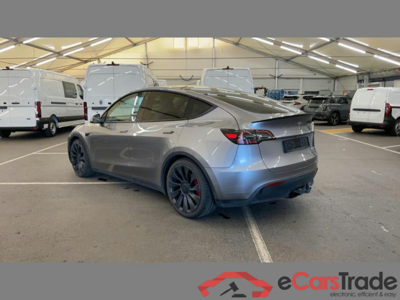 TESLA Model Y Dual Motor AWD #4