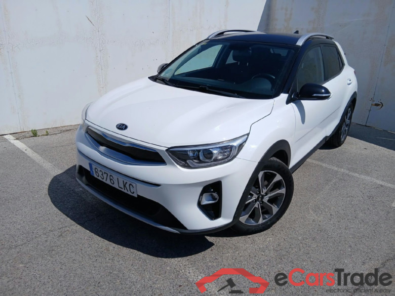KIA Stonic / 2017 / 5P / todoterreno 1.0 T-GDi 74kW (100CV) Drive #1