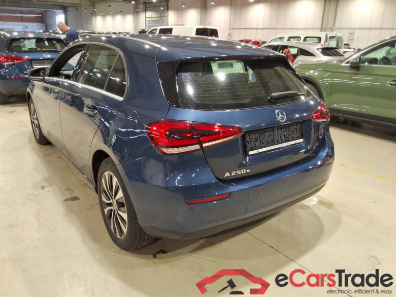 MERCEDES-BENZ A-CLASS 1.3 A 250 E DCT BUSINESS SOLUTION #2