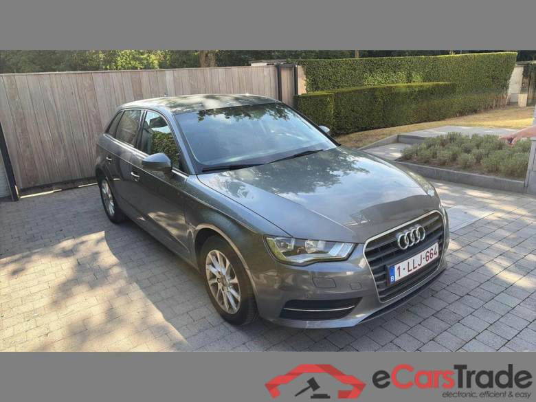 AUDI A3 Sportback 1.8 TFSI Attraction S tronic #2