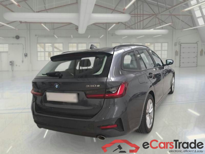 BMW SERIE 3 / 2018 / 5P / STATION WAGON 330E XDRIVE BUSINESS ADVAN. TOURING AUTO #2