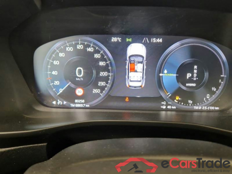 VOLVO XC40 / 2017 / 5P / SUV T5 PLUG-IN HYBRID AUTO RECHARGE INSCR. #4