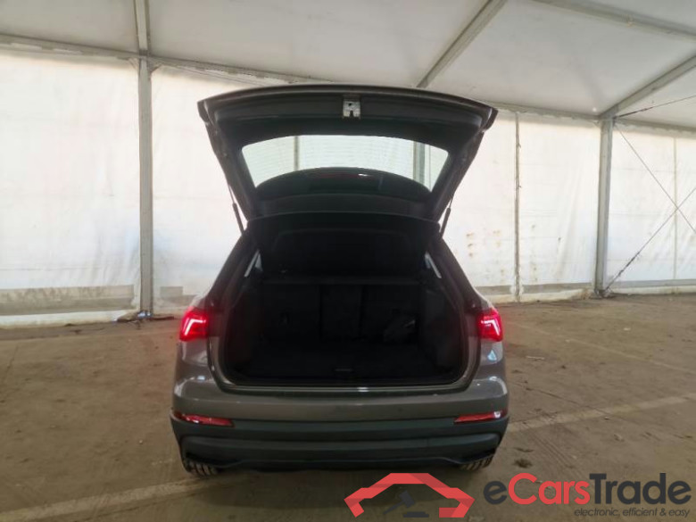 AUDI Q3 / 2018 / 5P / SUV 35 TDI S TRONIC BUSINESS #5