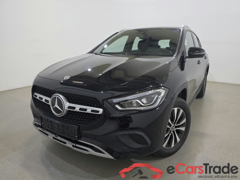 Mercedes GLA 200d Aut. LED Widescreen Navi 1/2 Sport-Leather KeylessGo Camera Klima PDC ...