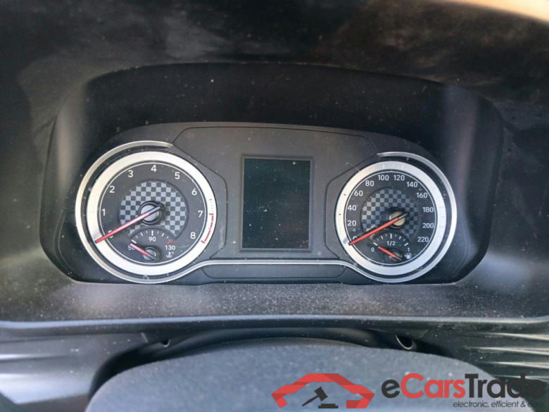 HYUNDAI i20 / 2020 / 5P / berlina con portón 1.0 TGDI 74kW (100CV) 48V Essence #4