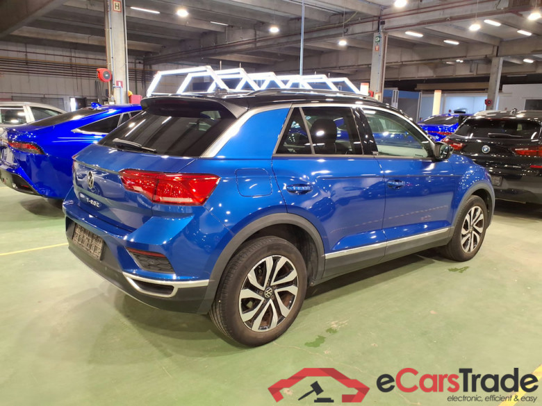 VOLKSWAGEN T-ROC 1.5 TSI ACTIVE #4