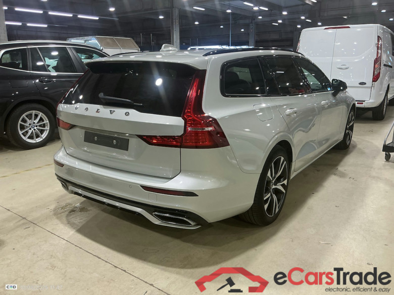 VOLVO V60 2.0 T6 PHEV R-DESIGN AUTO 4WD #4
