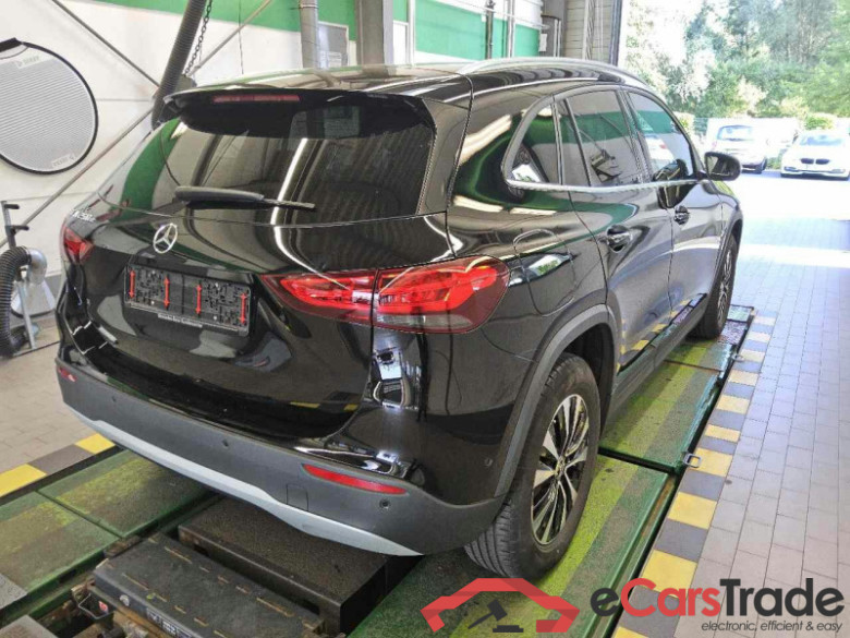 Mercedes-Benz GLA (BM 247)(02.2020->) DE - SUV5 GLA 250 e EU6d, Style, 2020 - 2023 #3