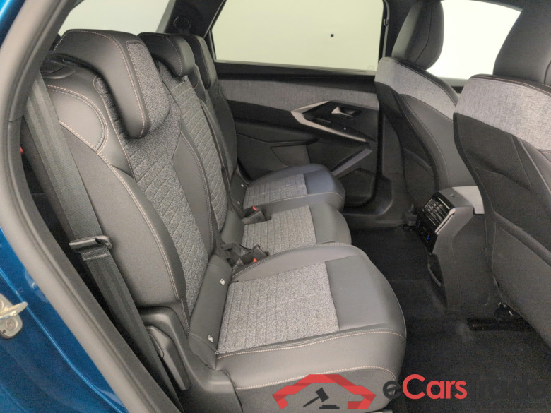 Peugeot 5008 ALLURE HYBRID 145 CH E-DCS6 #2