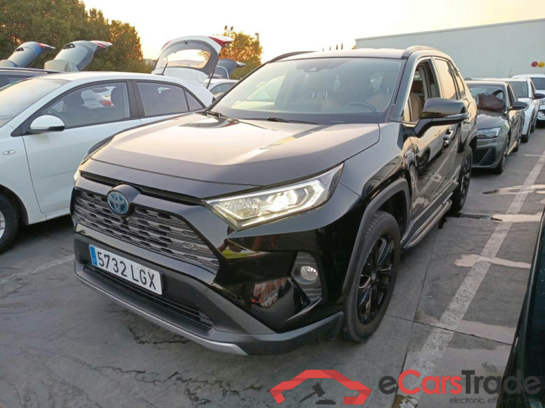 TOYOTA Rav4 / 2018 / 5P / todoterreno 2.5l 220H Luxury #1