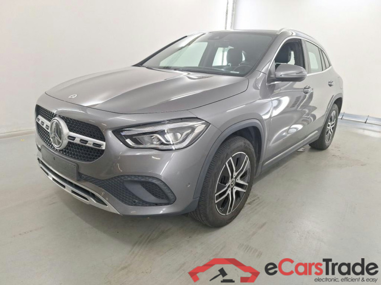 MERCEDES-BENZ GLA 2.0 GLA 180 D DCT BUSINESS SOLUTION